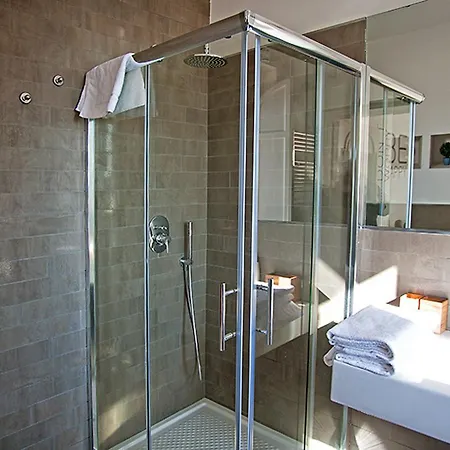 Oda ve Kahvaltı Relais Lollo *